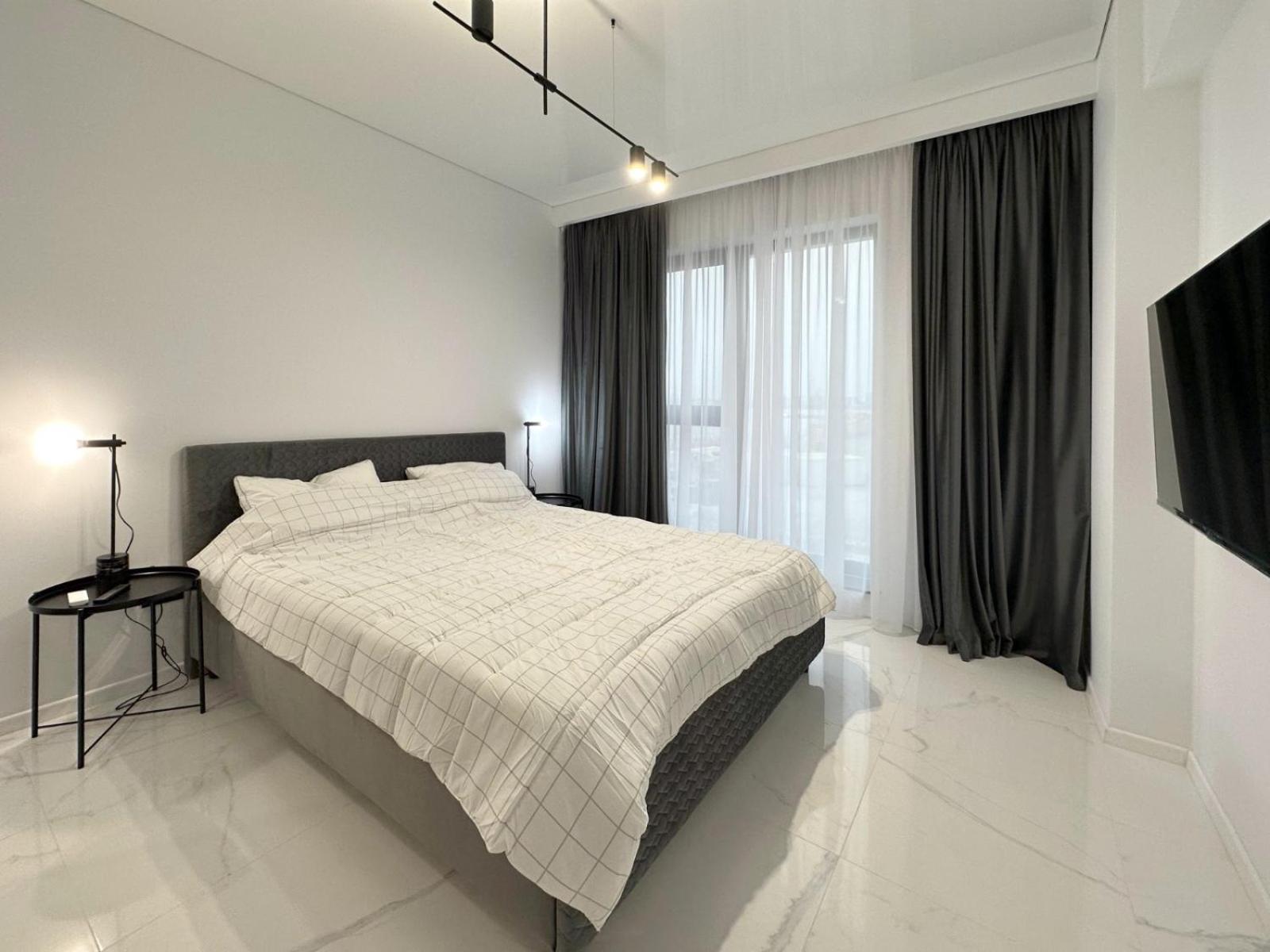 Koya Tower By The Lake Apartments Mamaia Bagian luar foto