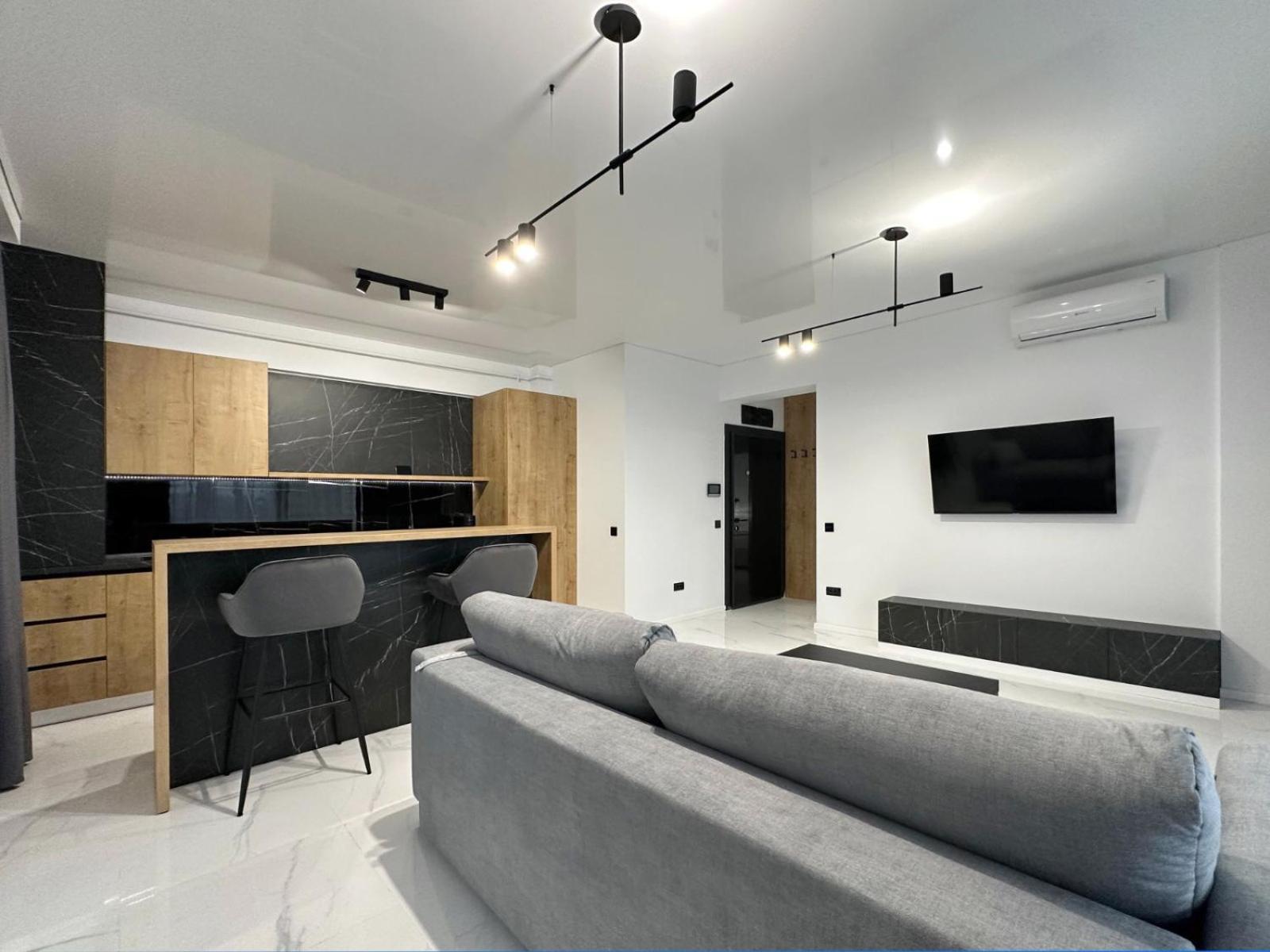 Koya Tower By The Lake Apartments Mamaia Bagian luar foto