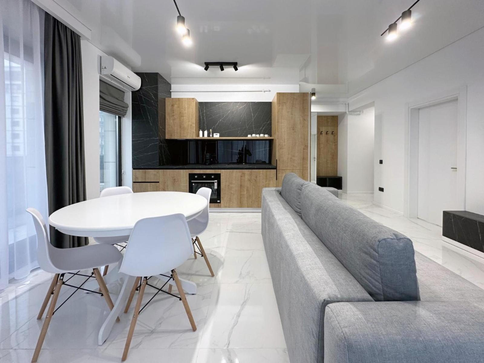 Koya Tower By The Lake Apartments Mamaia Bagian luar foto